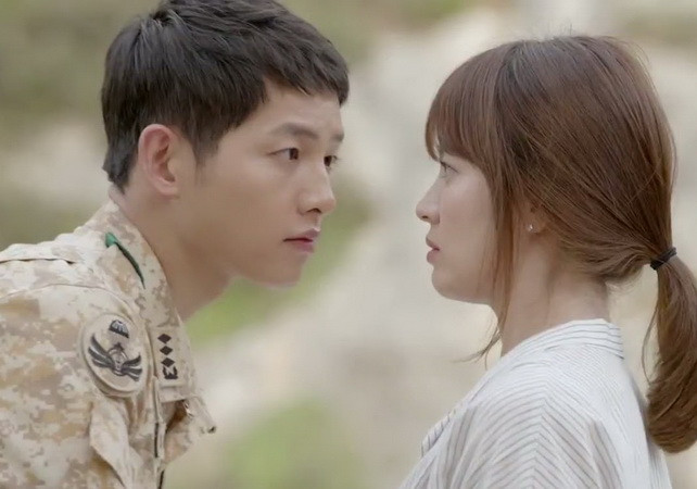 Thủ tướng Thái Lan yêu thích, kêu gọi dân xem “Hậu duệ Mặt Trời” ảnh 1