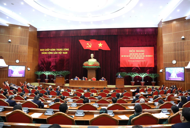 Tạo động lực để trí thức, văn nghệ sỹ tận hiến với quốc gia dân tộc ảnh 1