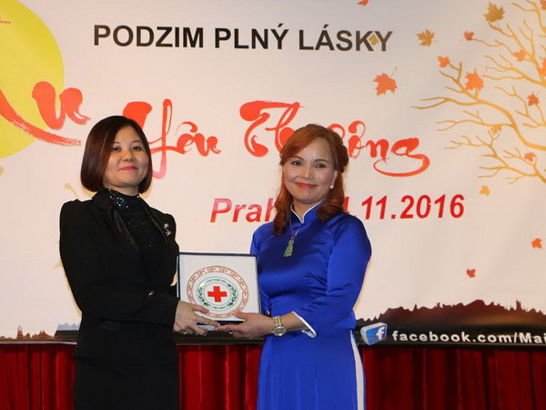 Cần nhân rộng mô hình ngoại giao nhân đạo của người Việt ở Séc ảnh 2