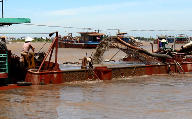 Kiểm soát doanh nghiệp khai khoáng vẫn còn theo kiểu ‘thả gà ra đuổi’ ảnh 1