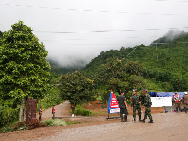 Vụ giải cứu đội bóng: Xét nghiệm X-quang của 2 người có bất thường ảnh 1