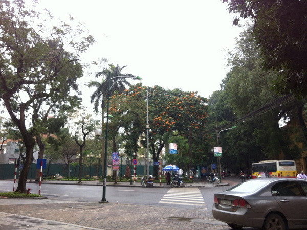 Các tỉnh Bắc Bộ đón nắng ấm, Nam Bộ khô nóng kéo dài ảnh 1