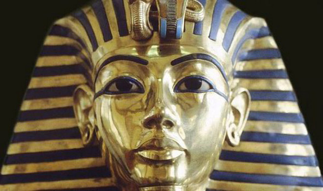 Một sự khác biệt đằng sau chiếc mặt nạ của Vua Tutankhamun. (Nguồn: PA) Sự thật sau chiếc mặt nạ vàng tuyệt đẹp của vua Tutankhamun ảnh 1