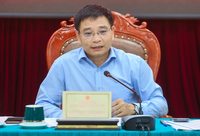 Bo truong Nguyen Van Thang.jpg