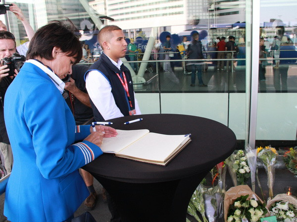 Quốc tịch toàn bộ hành khách trên chuyến MH17 đã được xác định ảnh 1