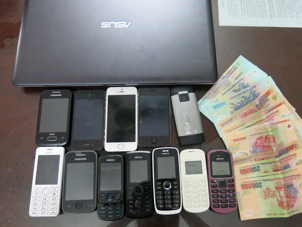 Triệt phá ổ cá độ bóng đá trong quán càphê, bắt giữ 15 đối tượng ảnh 1