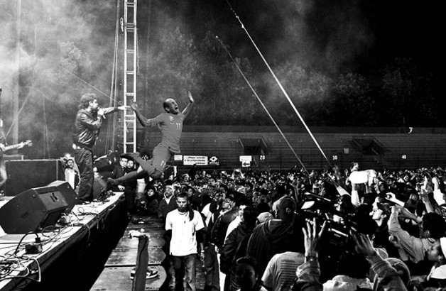 Arjen Robben bị chế ảnh hài hước vì pha ngã “kiếm” phạt đền ảnh 7