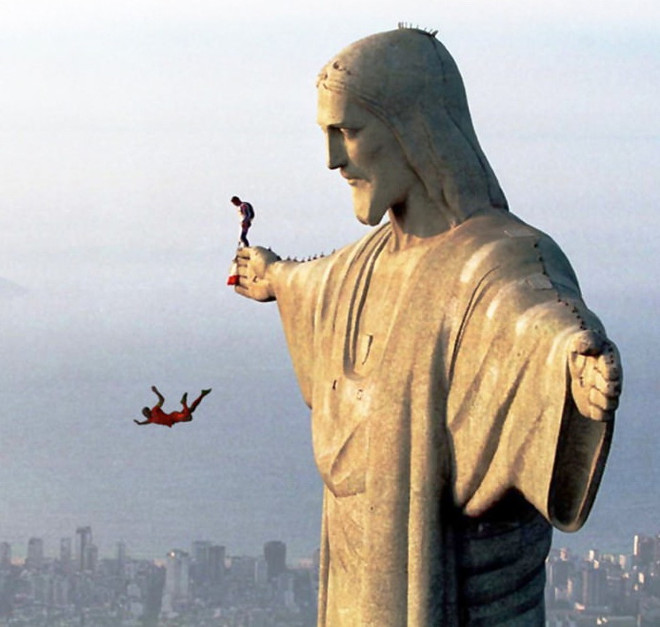 Arjen Robben bị chế ảnh hài hước vì pha ngã “kiếm” phạt đền ảnh 6