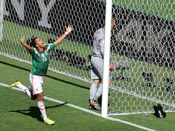 Cận cảnh màn lội ngược dòng không tưởng của tuyển Hà Lan ảnh 1