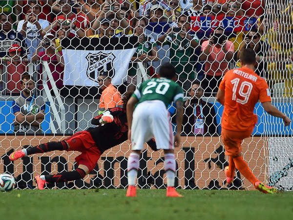 Cận cảnh màn lội ngược dòng không tưởng của tuyển Hà Lan ảnh 3