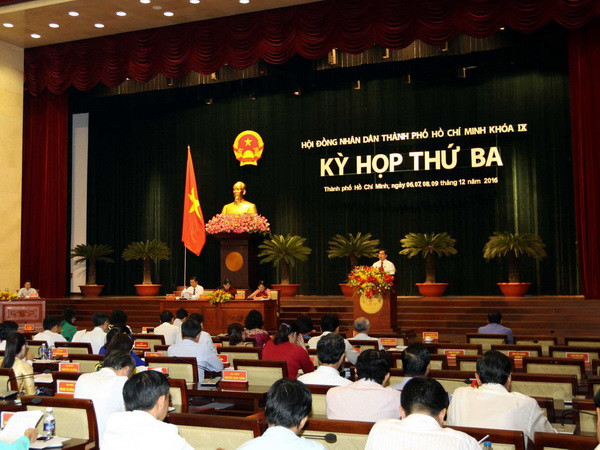 Quang cảnh phiên bế mạc. (Ảnh: Thanh Vũ/TTXVN) TP.HCM mạnh dạn phân cấp nhiệm vụ và quyền hạn cho quận, huyện ảnh 1