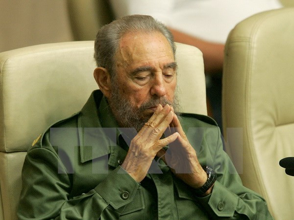 Lãnh tụ Cuba Fidel Castro dự hội thảo quốc tế về văn hóa đọc tại La Habana ngày 9/6/2006. (Nguồn: AFP/TTXVN) Sự kiện quốc tế 21-27/11: Vĩnh biệt lãnh tụ Cuba Fidel Castro ảnh 1