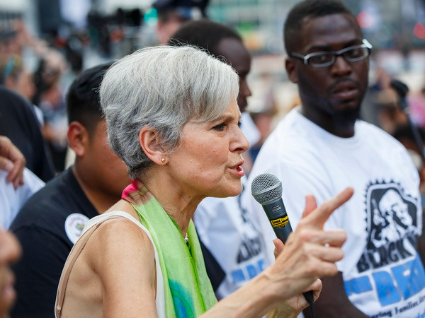 Ứng viên tranh cử Tổng thống của đảng Xanh Jill Stein tại cuộc vận động bầu cử ở Philadelphia, Pennsylvania ngày 27/7. (Nguồn: AFP/TTXVN) Ông Donald Trump: Việc kiểm lại phiếu là một mưu đồ bất lương ảnh 1