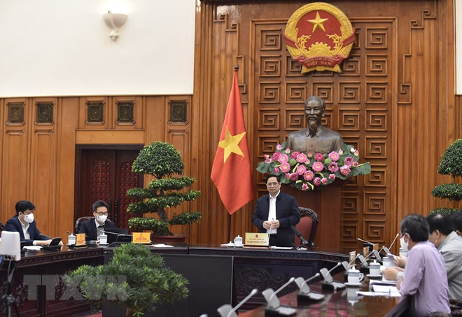 Thủ tướng: Vaccine, thuốc, ý thức của dân là quan trọng để chống dịch ảnh 1