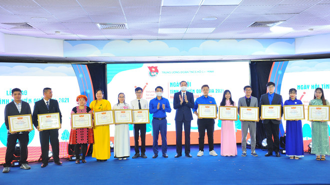 Tôn vinh 20 tập thể, cá nhân nhận Giải thưởng Tình nguyện Quốc gia ảnh 1