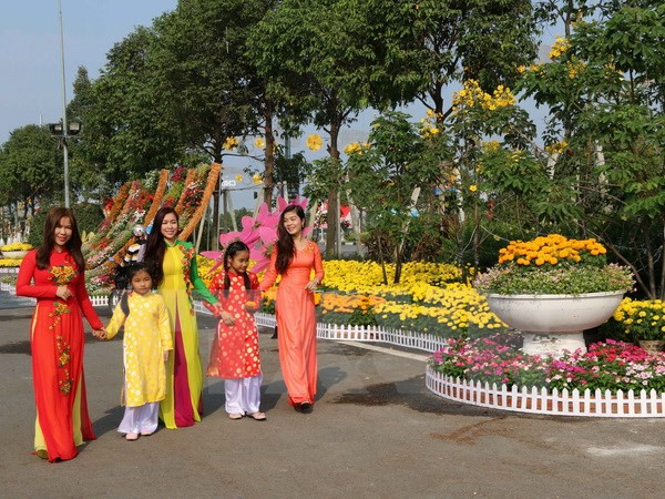 Ngày mùng 1 Tết Ất Mùi, ba miền trên cả nước thời tiết đẹp ảnh 1