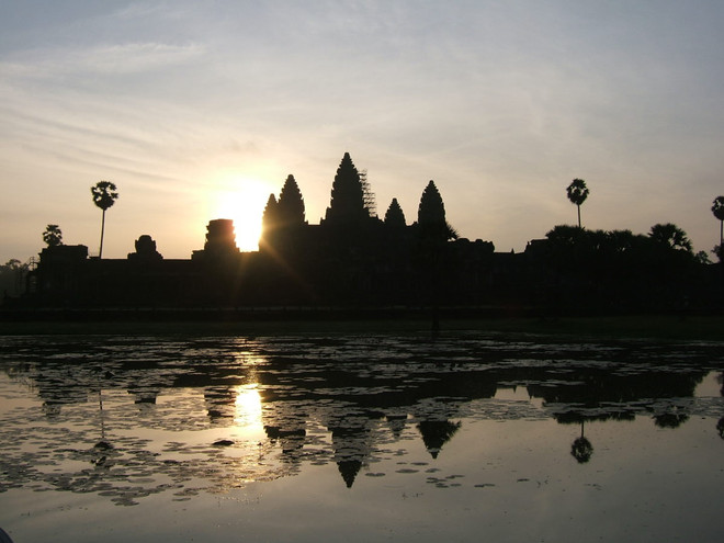 Năng lượng tái tạo dần thay thế thủy điện và nhiệt điện tại Campuchia ảnh 1