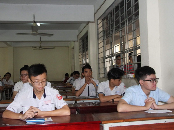 Thông tin về nghi vấn điểm thi THPT cao bất thường tại Sơn La ảnh 1