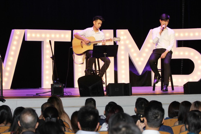 Tiết mục ca nhạc tại đêm Gala Concert trong khuôn khổ chương trình "Vòng tay nước Mỹ". (Ảnh: Hữu Hoàng/TTXVN) Sinh viên Việt Nam sôi động với “Vòng tay nước Mỹ” tại New York ảnh 2