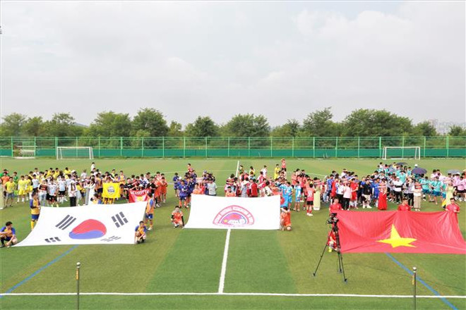 Ngày hội bóng đá của cộng đồng người lao động Việt Nam tại Hàn Quốc ảnh 2