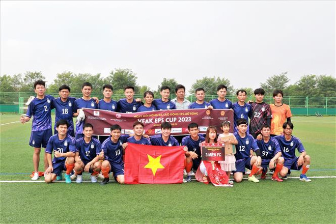 Ngày hội bóng đá của cộng đồng người lao động Việt Nam tại Hàn Quốc ảnh 1