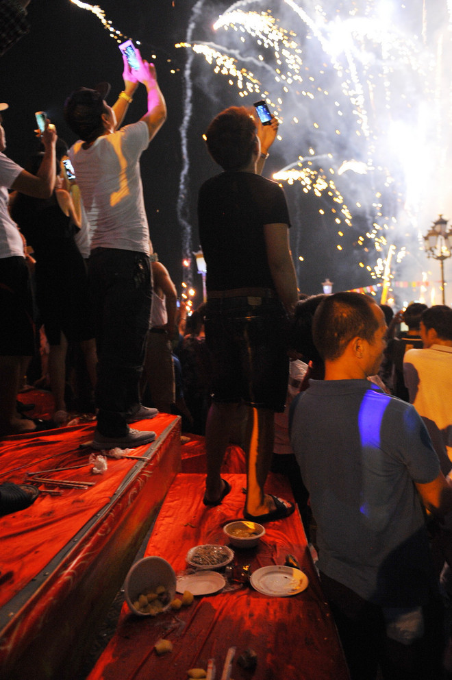 [Photo] Tranh cướp lộc tại Lễ hội mùa Thu Côn Sơn-Kiếp Bạc ảnh 9