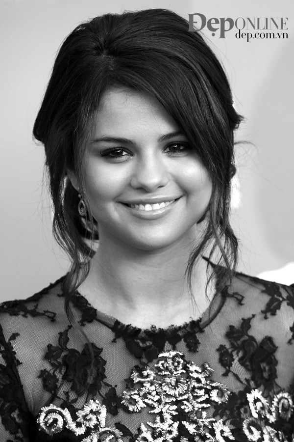 Selena Gomez - Nàng công chúa tỏa sáng không cần vương miện ảnh 5