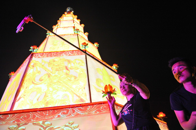 [Photo] Tranh cướp lộc tại Lễ hội mùa Thu Côn Sơn-Kiếp Bạc ảnh 7