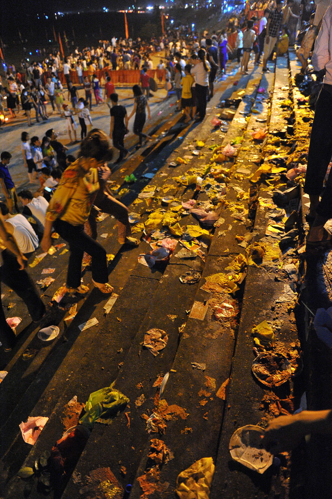 [Photo] Tranh cướp lộc tại Lễ hội mùa Thu Côn Sơn-Kiếp Bạc ảnh 10