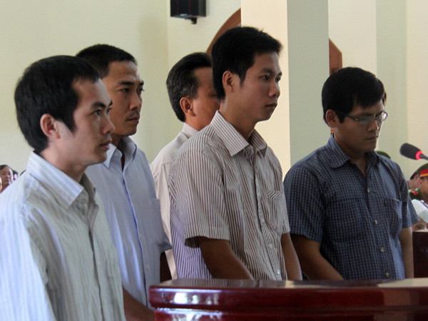 Khởi tố lãnh đạo của 5 công an dùng nhục hình đánh chết người ảnh 1