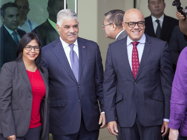 Chính phủ Venezuela và phe đối lập không tham dự đối thoại ảnh 1