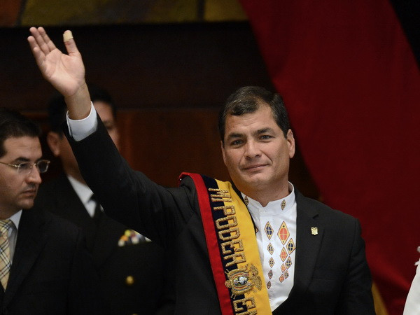 CNN: Tổng thống Ecuador sẽ thắng nếu tiến hành trưng cầu dân ý ảnh 1