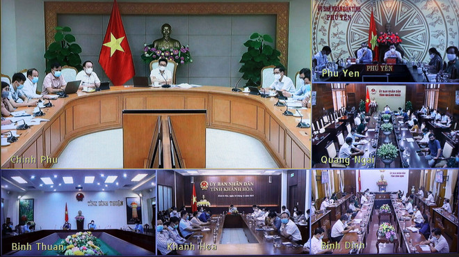 Điểm cầu các tỉnh tham dự họp trực tuyến. (Ảnh: Phạm Kiên/TTXVN) Đẩy nhanh tiến độ xét nghiệm để các địa phương nhanh chóng truy vết ảnh 2