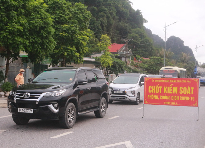 Dịch COVID-19: Xử phạt hai trường hợp trốn qua chốt kiểm soát dịch ảnh 1
