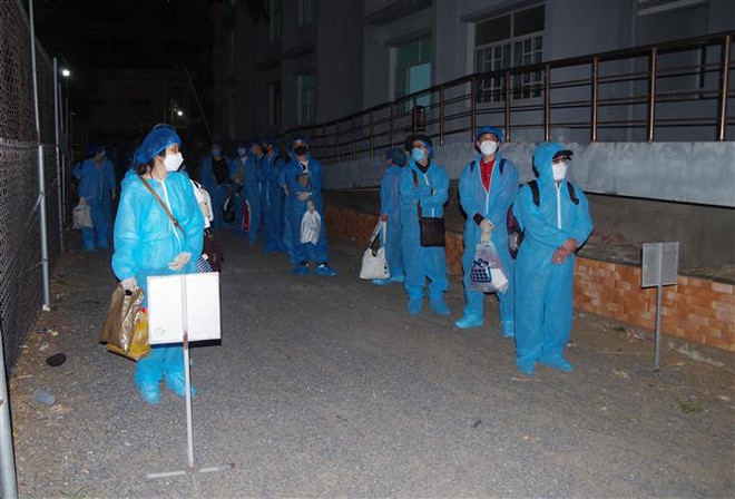 Việt Nam ghi nhận 2 ca mắc mới được cách ly ngay sau khi nhập cảnh ảnh 1