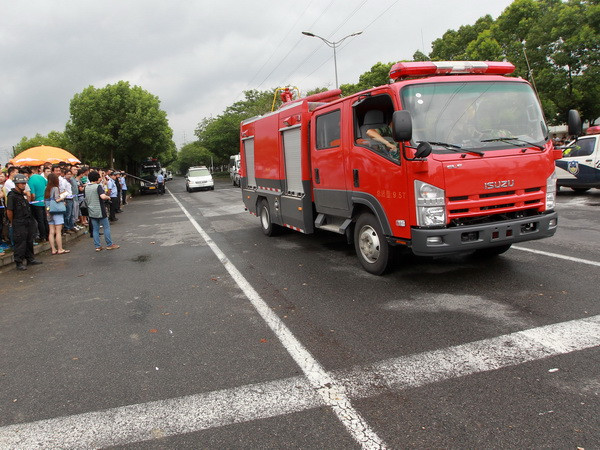 Cận cảnh hiện trường vụ nổ kinh hoàng ở nhà máy Trung Quốc ảnh 6