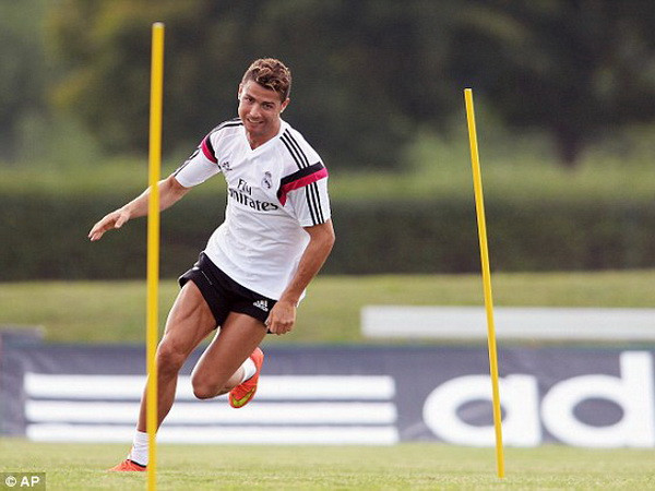 Chuyển nhượng tối 2/8: Ronaldo gây sốc, Di Maria rời Real? ảnh 1