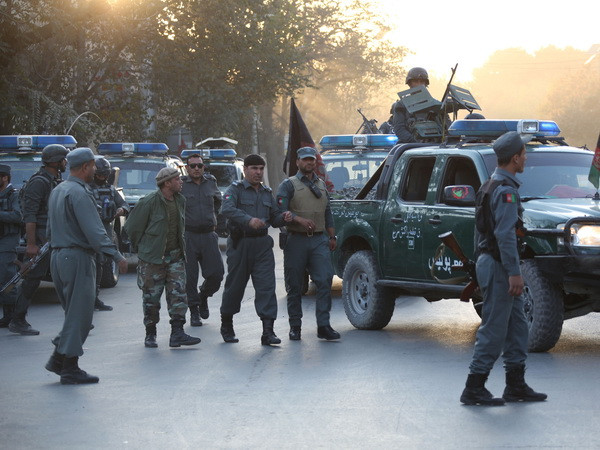 Đánh bom xe chở xăng tại Afghanistan, gần 50 người thương vong ảnh 1