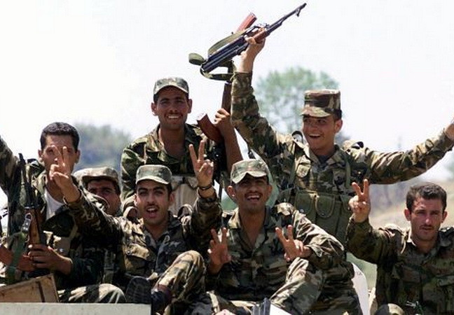 Nga oanh kích dữ dội, quân chính phủ Syria chiếm cứ điểm quan trọng ảnh 1