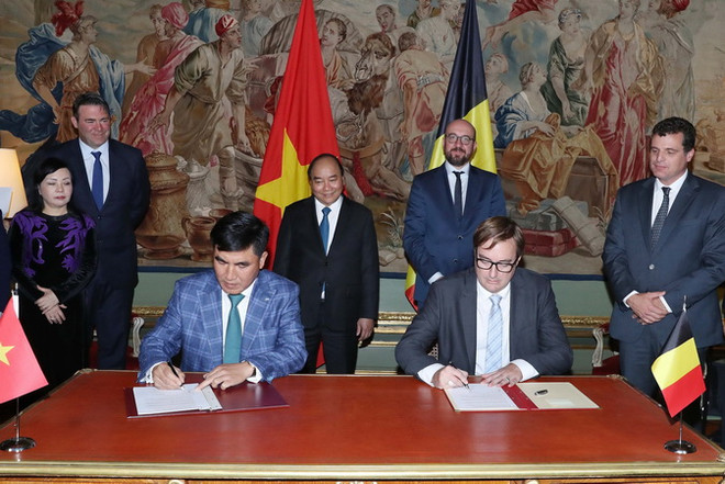 Thủ tướng Nguyễn Xuân Phúc và Thủ tướng Bỉ tham dự họp báo chung ảnh 1