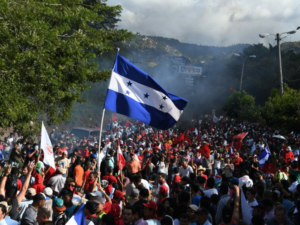 Hàng chục nghìn người Honduras biểu tình đòi tăng số phiếu kiểm lại ảnh 1