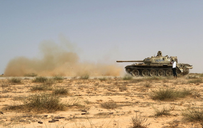 Mỹ lần đầu tiên không kích thành trì Sirte của IS ở Libya ảnh 1