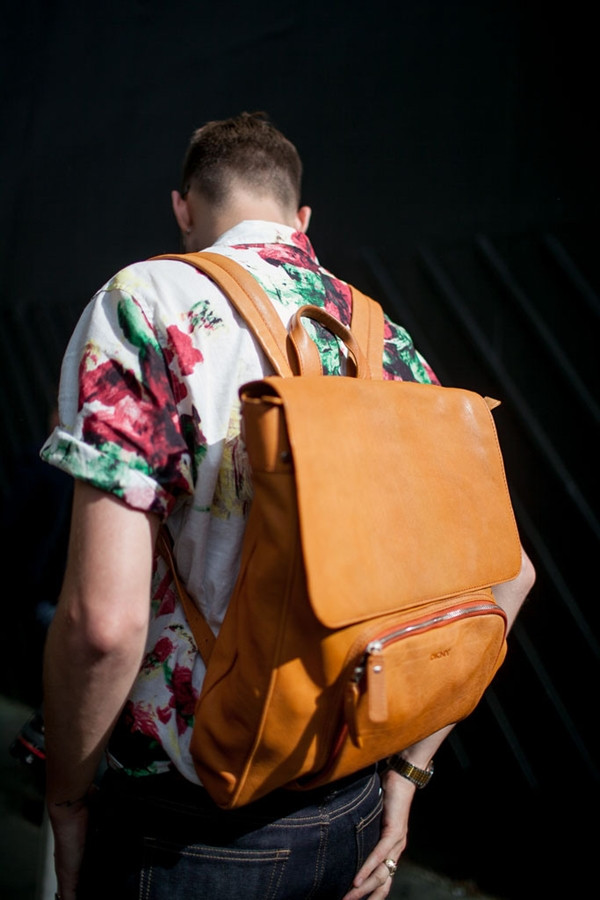 Những xu hướng thời trang "náo loạn" trên đường phố London ảnh 23