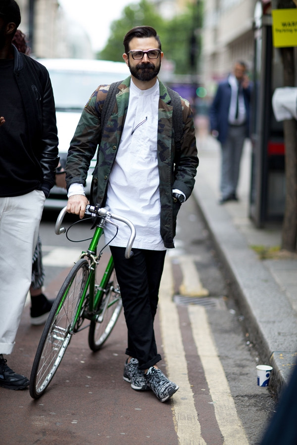 Những xu hướng thời trang "náo loạn" trên đường phố London ảnh 12