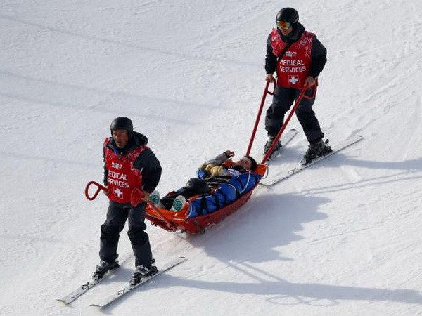 Sochi: Nữ vận động viên Mỹ nằm bất động sau tai nạn ảnh 2