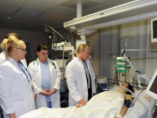 Sochi: Ông Putin thăm hỏi vận động viên bị gãy lưng ảnh 1
