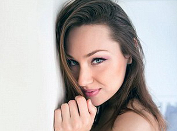 Tranh cãi về giải thưởng chung sống 1 tháng với sao phim khiêu dâm ảnh 1