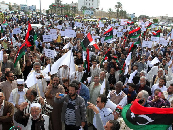 Đụng độ đẫm máu lại xảy ra tại thủ đô của Libya ảnh 1