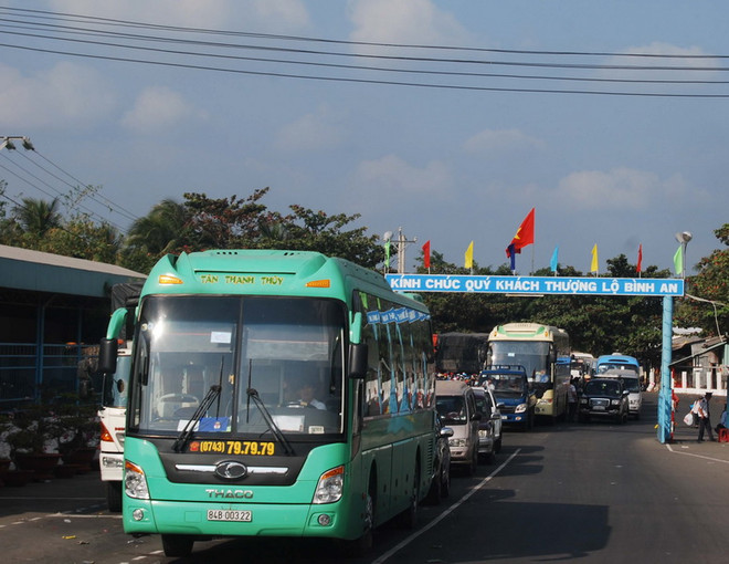 Trà Vinh: Lại xảy ra ùn tắc nghiêm trọng tại bến phà Cổ Chiên ảnh 1