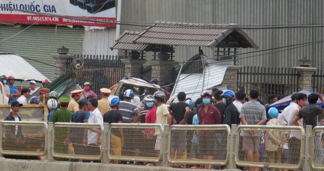 Hiện trường vụ tai nạn giao thông làm 3 người chết ở Bình Phước ảnh 1